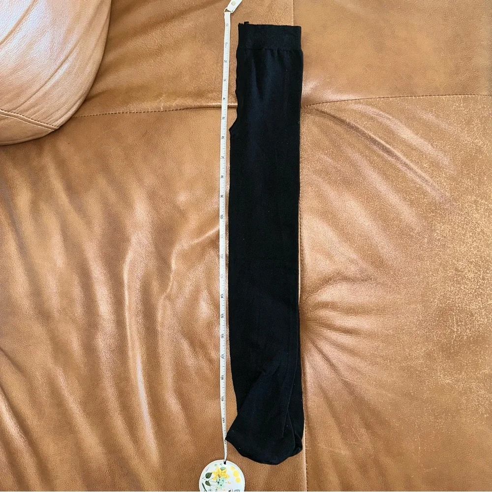 Black tights for a girl 5-8 y.o. (approximately) - Picture 3 of 6